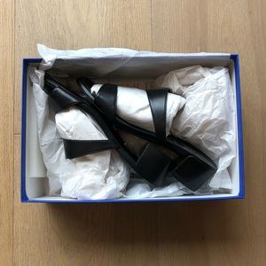 Women’s Stuart Weitzman Kitten Heels, size 7.5